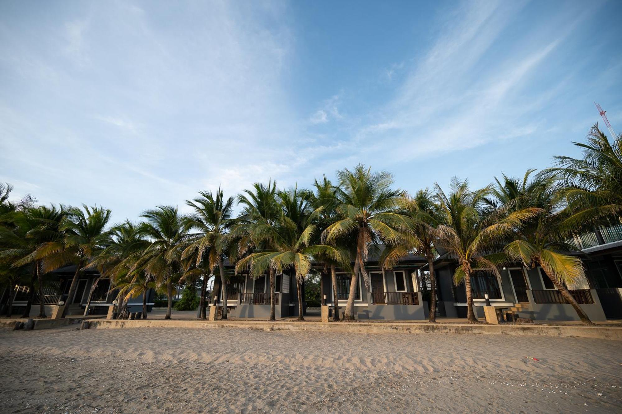 Baan Faa Talaychan Resort Chao Lao Beach Exterior photo
